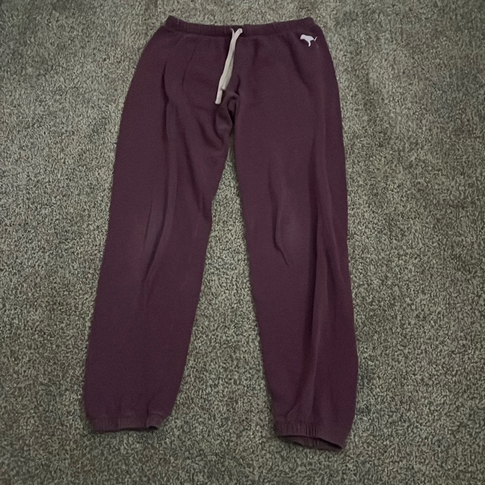 pink sweatpants